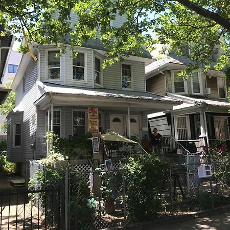 Classical American Homestay House Нью-Йорк Экстерьер фото