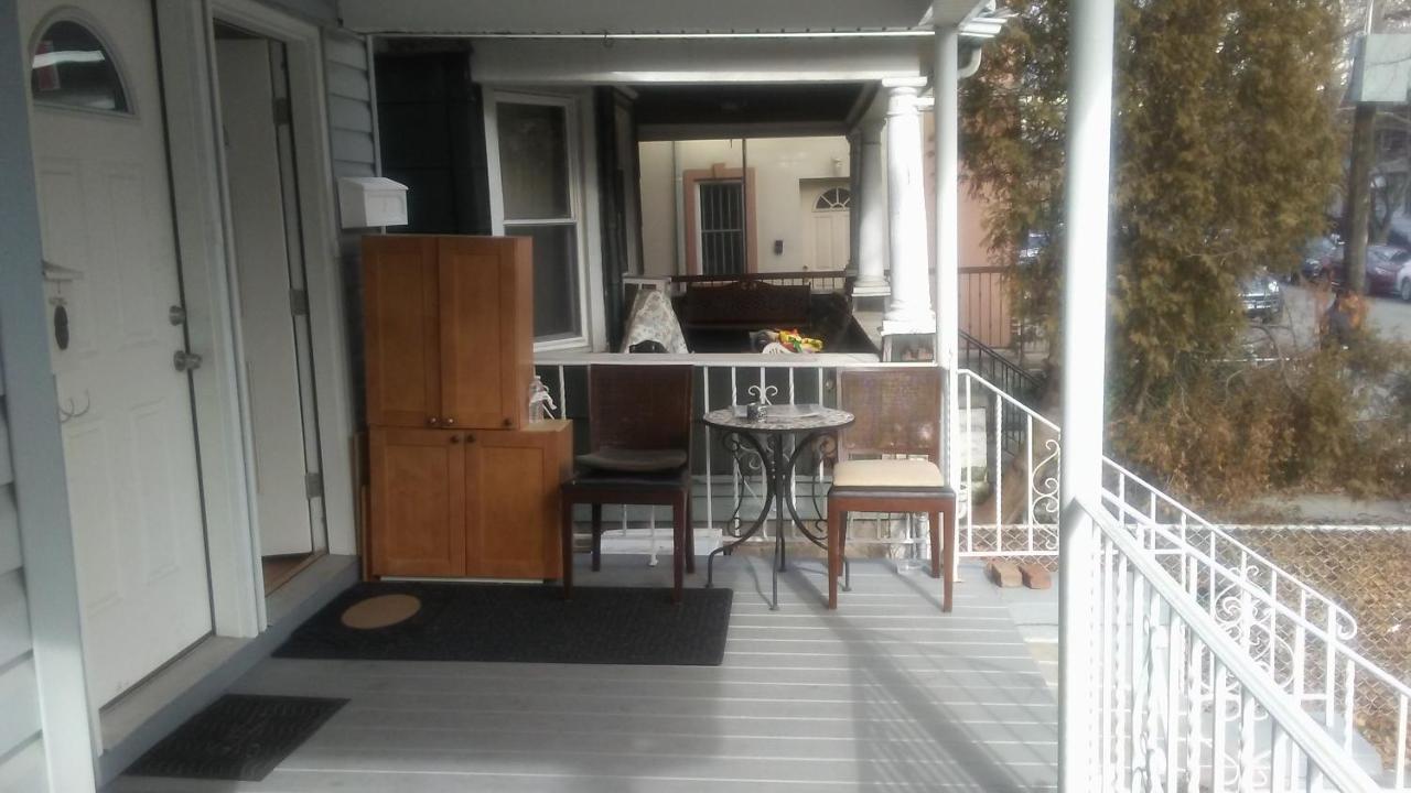 Classical American Homestay House Нью-Йорк Экстерьер фото